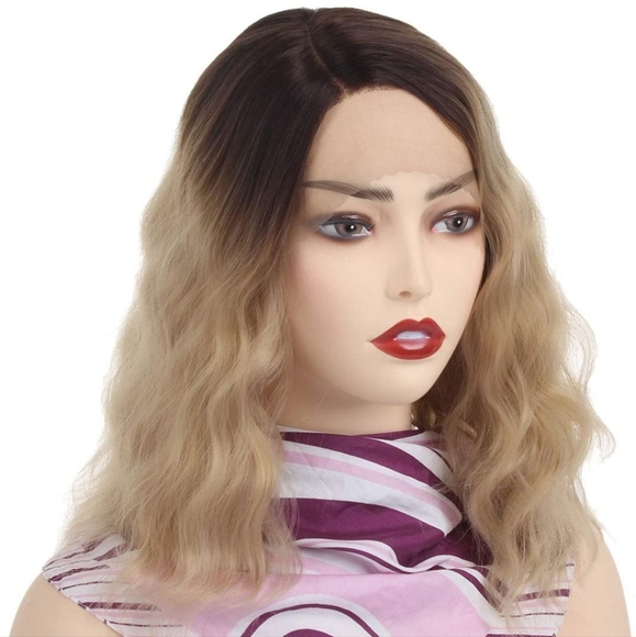 Short Bob Lace Front Wig - Picture 3 of 4